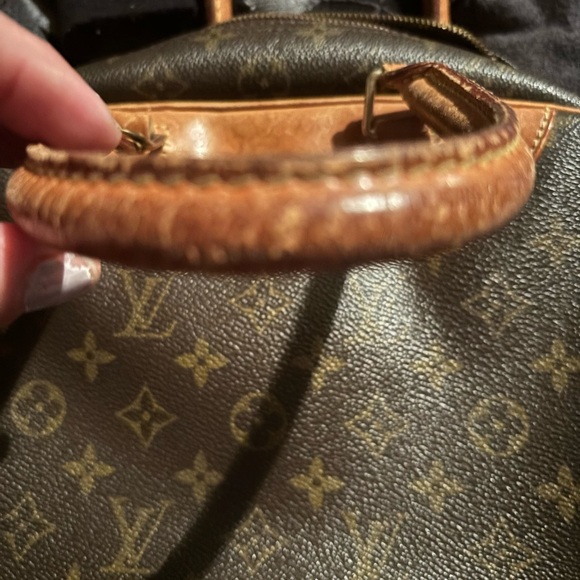 Authentic LV Monogram Deauville Tote - Picture 8 of 12